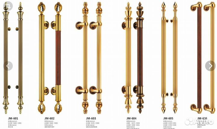 Широкая металлическая двустворчатая дверь с ковкой