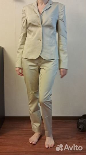 Костюм женский