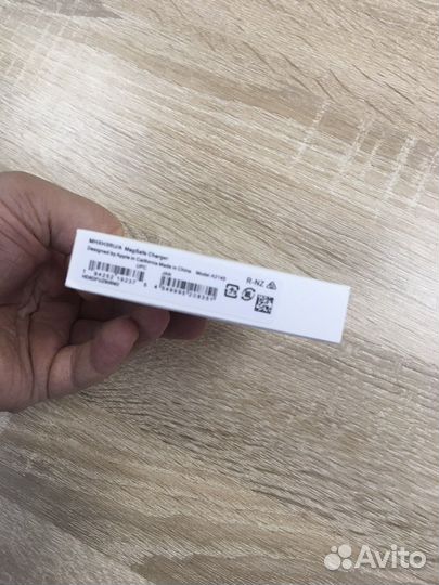 Беспроводная зарядка Apple Magsafe