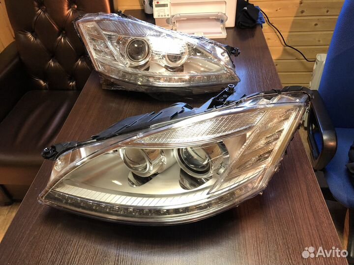 Фара Мерседес 221