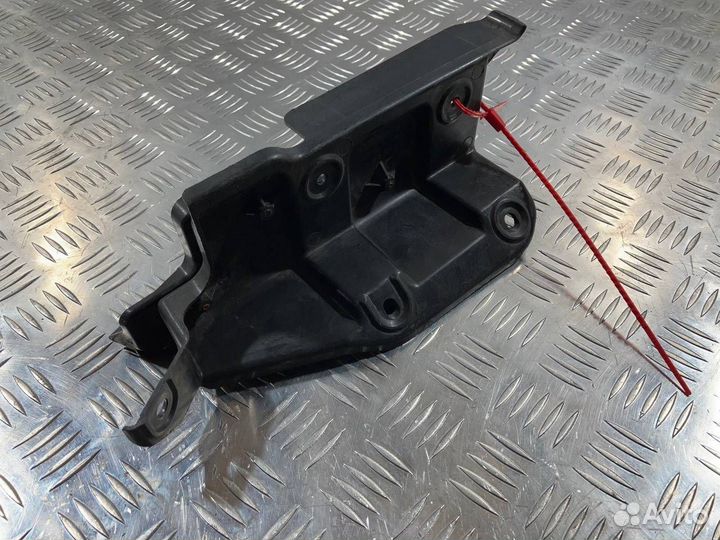 Крепление бампера заднего правое Audi A6 4F/C6