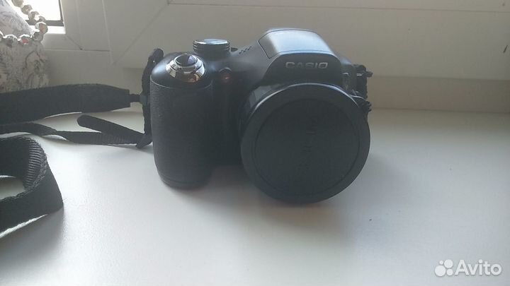 Фотоаппарат Casio Exilim EX-FH20