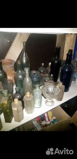 Старинные бутылки и пузырьки