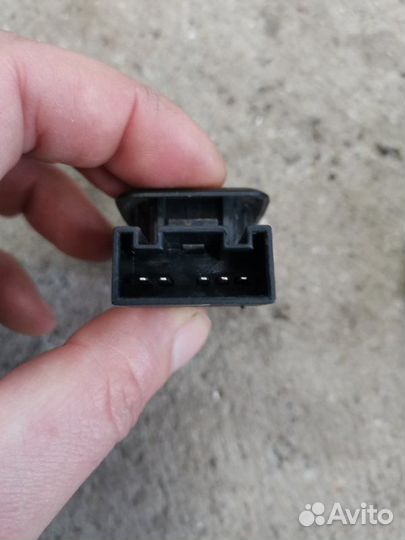 Кнопка стеклоподъемника задняя правая Faw V5 седан