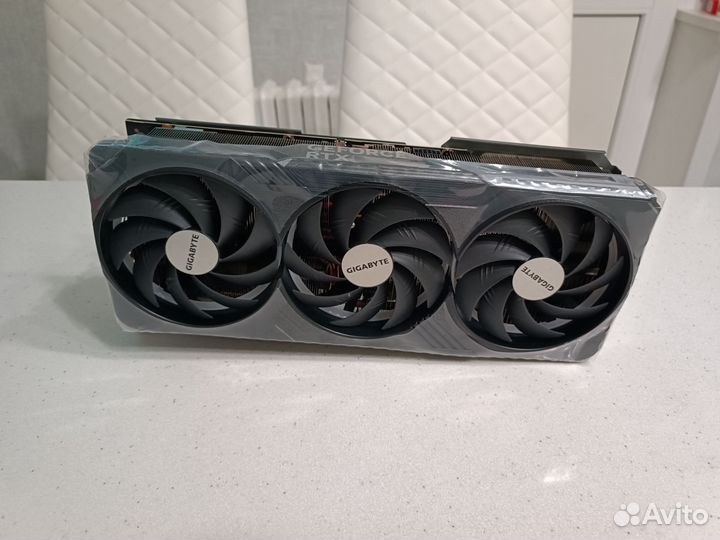 Gigabyte RTX 4080 super gaming OC 16 гб, новая