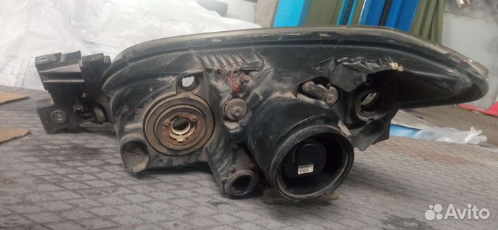 Фара Mazda 3 bk седан ксенон