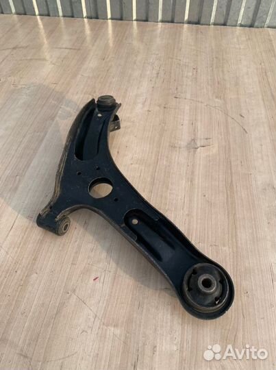Рычаг подвески передний левый Kia Picanto 1