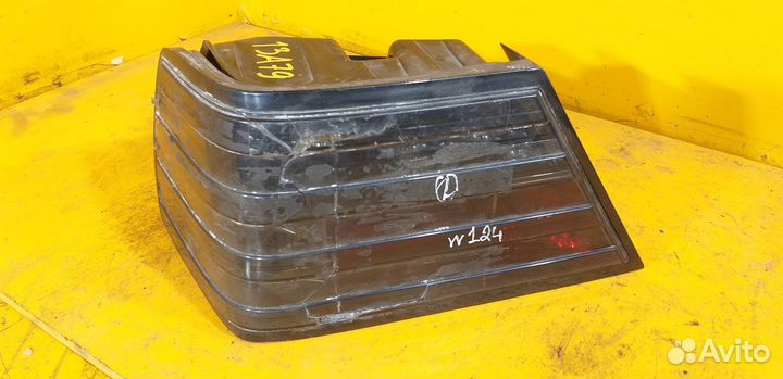 Фонарь задний левый для Mercedes-Benz W124