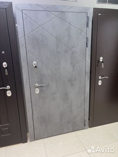 Дверь входная 960 правая