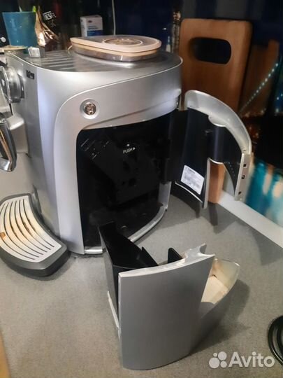 Кофемашина saeco