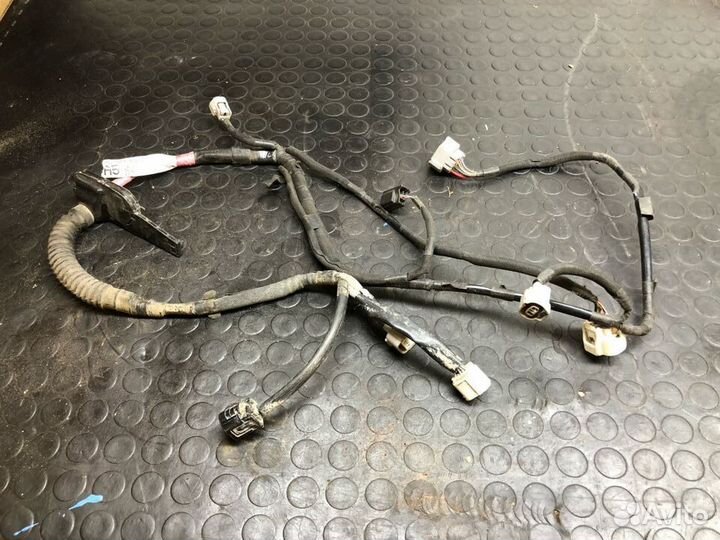 Проводка борта багажника Lexus LX 570