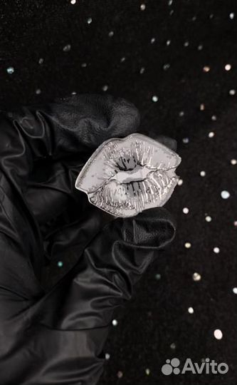 Штамп Губы из оргстекла для декорирования торта