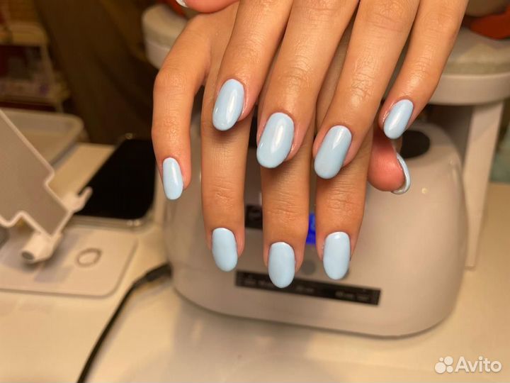 Модель на маникюр