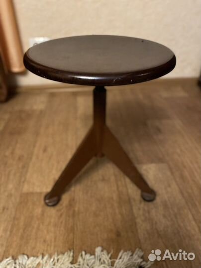 Стул для пианино