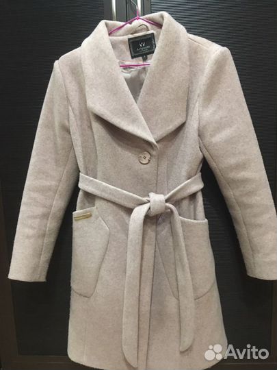 Пальто женское 42 44 б/у пудрового цвета