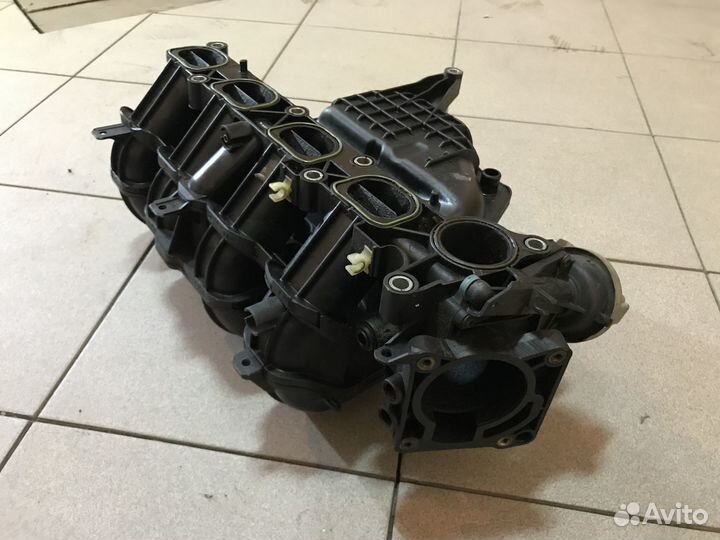Впускной коллектор Ford Focus 2 1.8