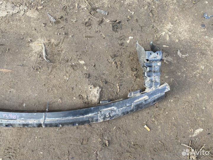 Усилитель бампера нижний Lancia Phedra