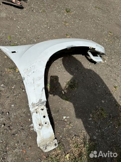 Крыло переднее правое renault duster