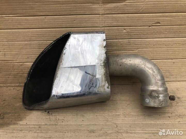 Насадка глушителя правая Volkswagen Touareg NF