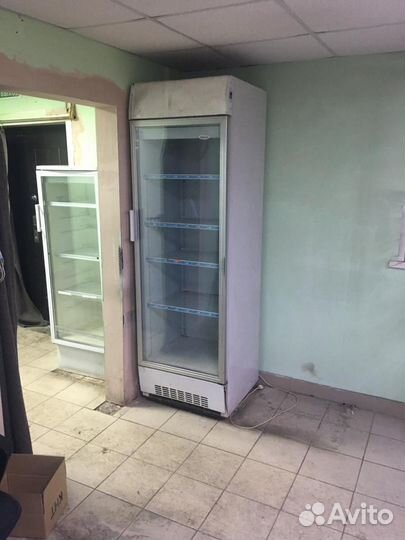 Холодильный шкаф