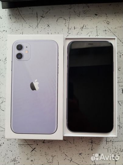 Телефон iPhone 11 64 гб