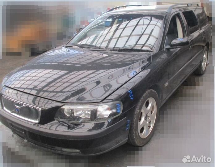 Бампер передний Volvo V70 2 B5244S2 (2.4)