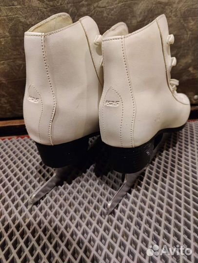 Коньки фигурные DR senior