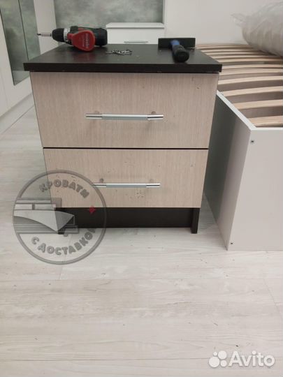 Тумба прикроватная