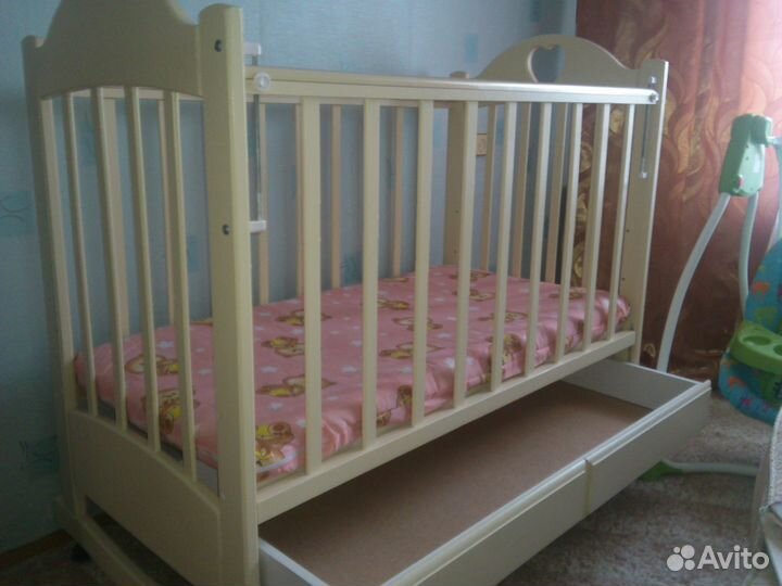 Детская кроватка