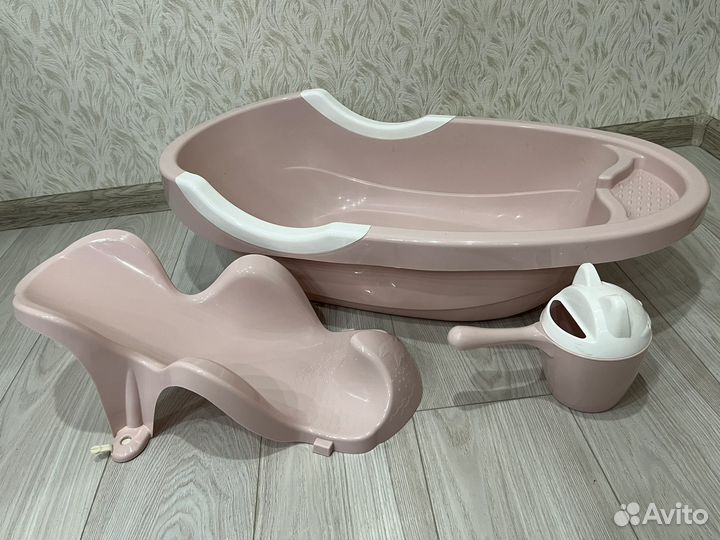 Ванночка для купания с горкой