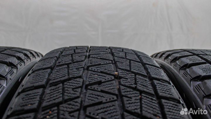 Bridgestone Blizzak DM-V1 235/55 R19 101R