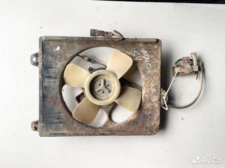 Вентилятор кондиционера Mitsubishi Space wagon