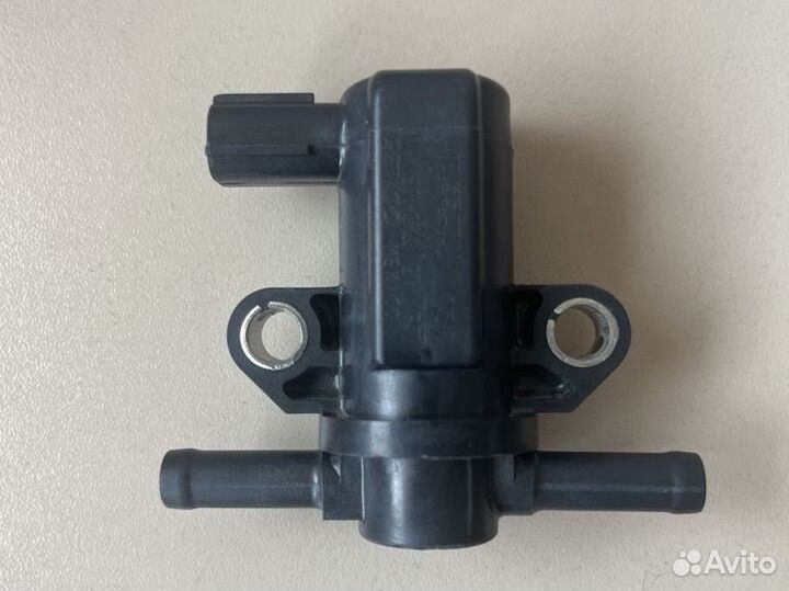 Клапан адсорбера на Nissan Xterra ll