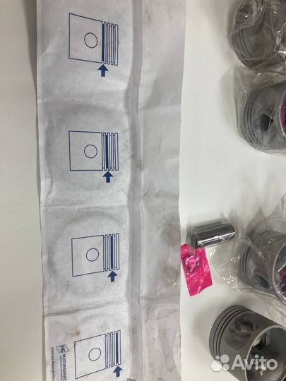 Поршни, кольца от VW 1.8