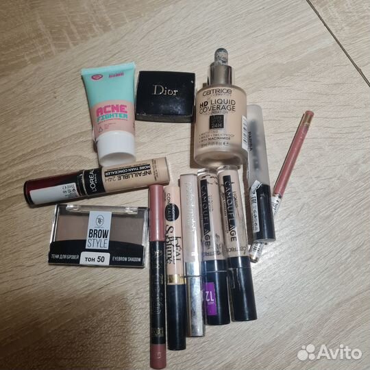Набор косметики в одни руки