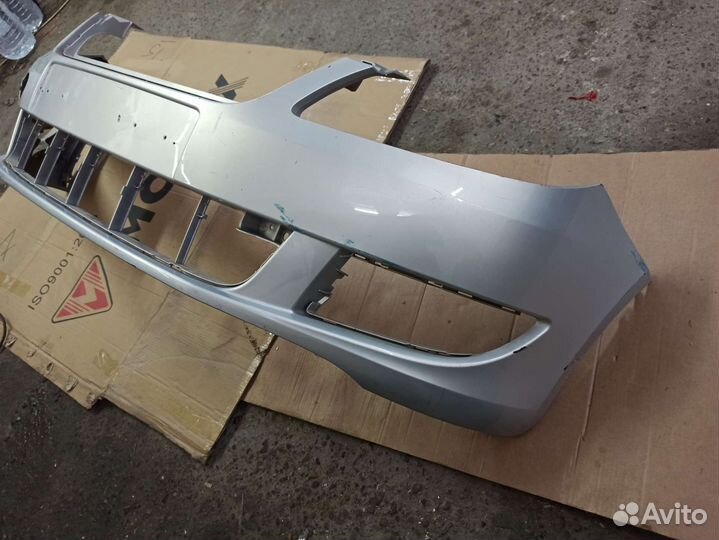 Skoda Fabia 2 бампер передний