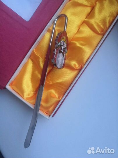 Закладка металлическая из Китая