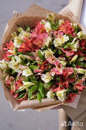 Букет альстромерий