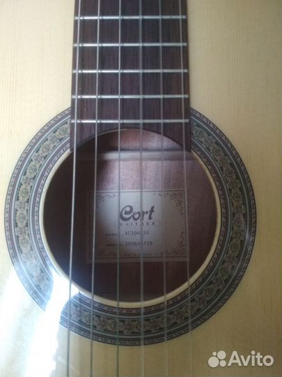 Классическая гитара Cort