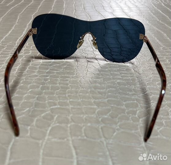 Очки солнцезащитные Chanel