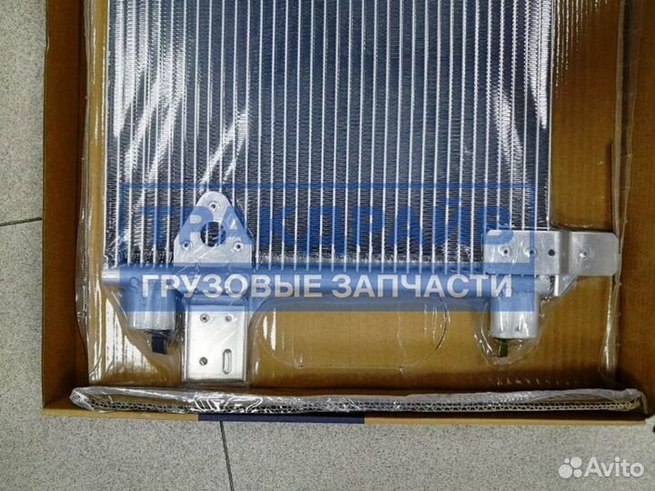 Радиатор кондиционера Ман Тгс Тгх Тга 750х351х16 мм