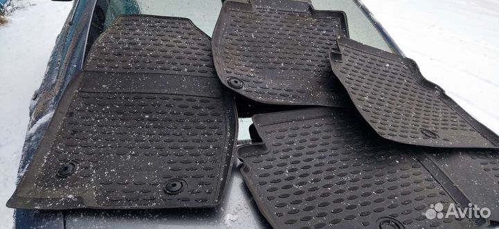 Продам коврики Мазда 6 gj