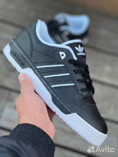 Adidas forum low 1 черные разм. 44