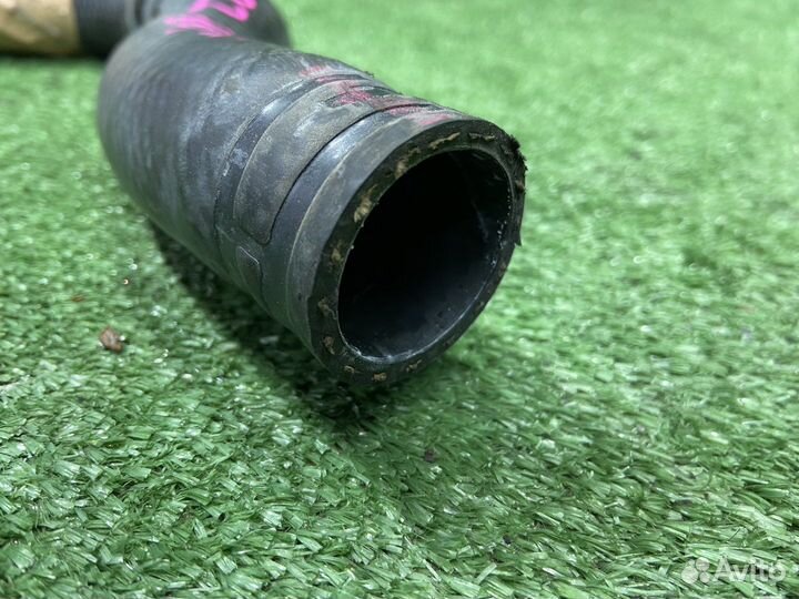 Патрубок радиатора toyota aqua NHP10 1NZ-FXE U 2 012 Верх