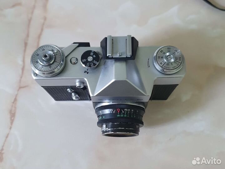Пленочный фотоаппарат зенит В