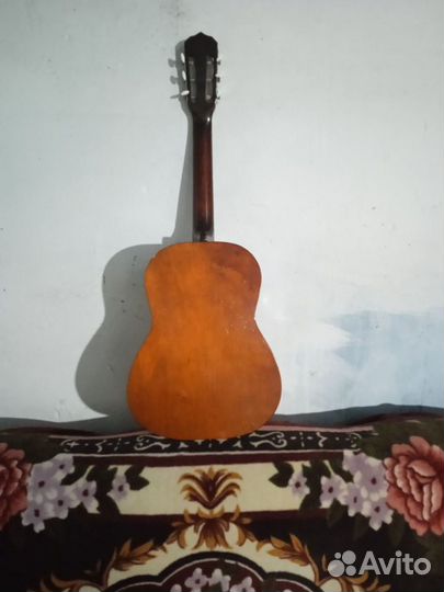 Классическая гитара шестиструнная бу