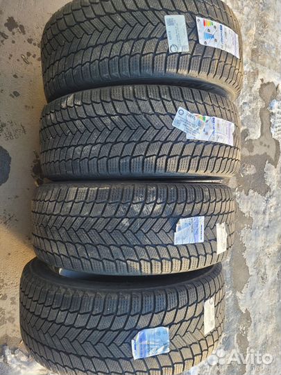 Michelin X-Ice Snow SUV 275/50 R20 113T
