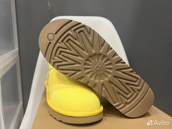 Ugg женские Classic Mini II Yellow