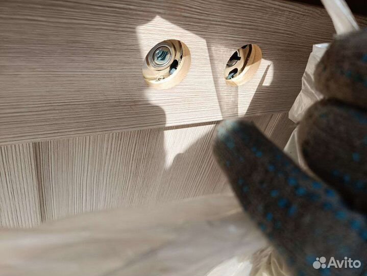 Новое бежевое дверное полотно 700 мм