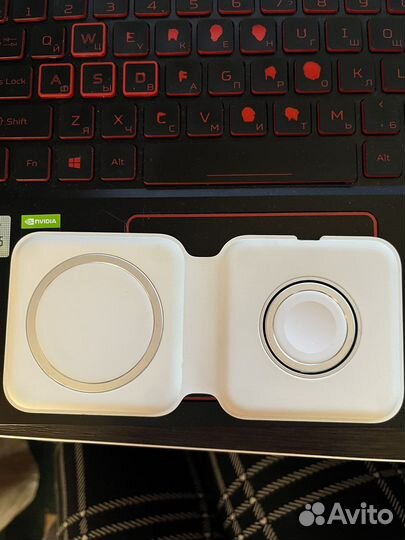 Беспроводная зарядка apple MagSafe Duo